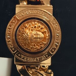 Gold Luxurious Medusa Medallion Bracelet